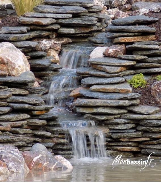 stone - waterfall - yéti
